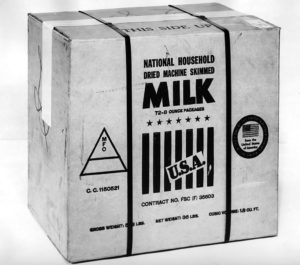 "Fortified Milk” (https://commons.wikimedia.org/wiki/File:20111110-OC-AMW-0038_-_Flickr_-_USDAgov.jpg ) vom U.S. Department of Agriculture, (CC BY 2.0)